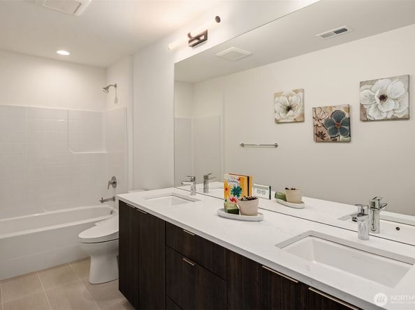 11612 SE 196 Street 1, Kent WA 98031