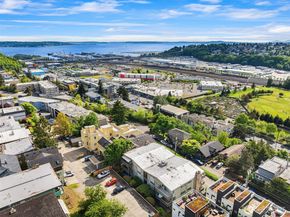 2552 14th Avenue W 301, Seattle WA 98119