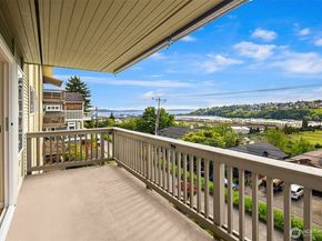 2552 14th Avenue W 301, Seattle WA 98119