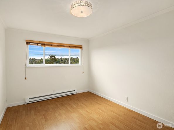 2552 14th Avenue W 301, Seattle WA 98119