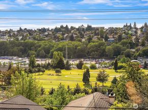 2552 14th Avenue W 301, Seattle WA 98119