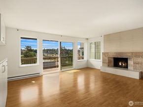 2552 14th Avenue W 301, Seattle WA 98119