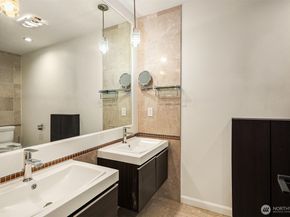 2552 14th Avenue W 301, Seattle WA 98119