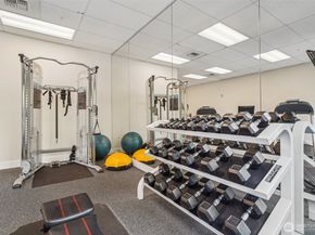 2721 1st Avenue 906, Seattle WA 98121