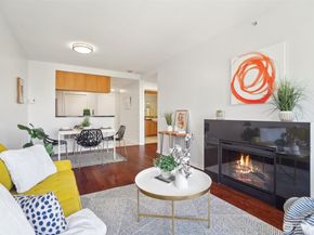 2721 1st Avenue 906, Seattle WA 98121