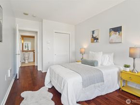 2721 1st Avenue 906, Seattle WA 98121