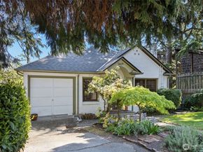 1814 25th Avenue E, Seattle WA 98112