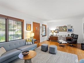 1814 25th Avenue E, Seattle WA 98112