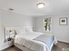 1814 25th Avenue E, Seattle WA 98112