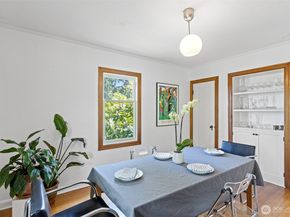 1814 25th Avenue E, Seattle WA 98112
