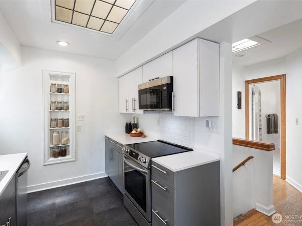 1814 25th Avenue E, Seattle WA 98112