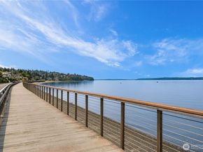 28422 Redondo Beach Drive S, Des Moines WA 98198