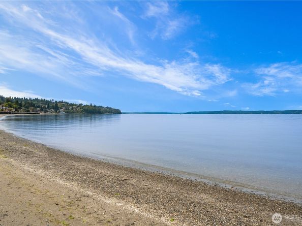 28422 Redondo Beach Drive S, Des Moines WA 98198