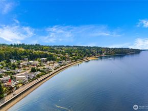 28422 Redondo Beach Drive S, Des Moines WA 98198