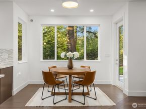 6560 NE Maxwell Lane, Bainbridge Island WA 98110