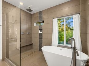 6560 NE Maxwell Lane, Bainbridge Island WA 98110
