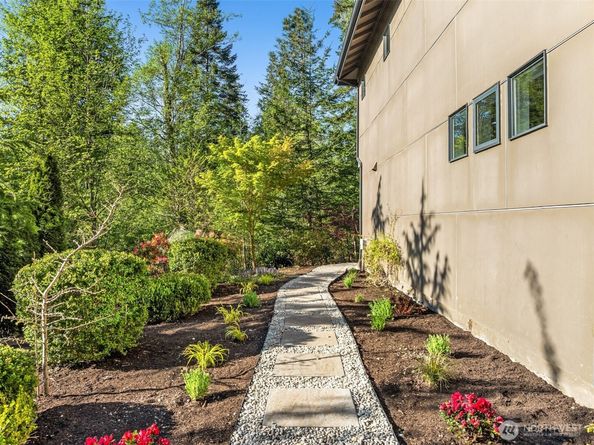 6560 NE Maxwell Lane, Bainbridge Island WA 98110