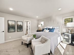 3900 McCormick Village Drive, Bremerton WA 98312