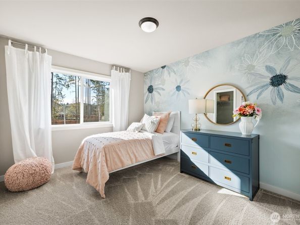 3900 McCormick Village Drive, Bremerton WA 98312