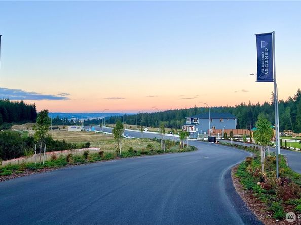 3900 McCormick Village Drive, Bremerton WA 98312