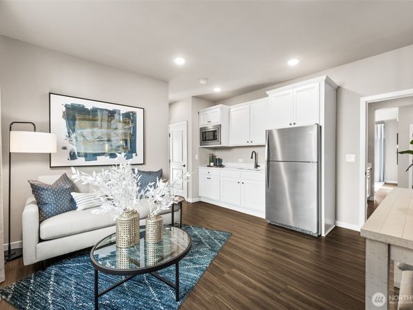 3900 McCormick Village Drive, Bremerton WA 98312