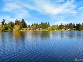 322 N 134th Street 203, Seattle WA 98133