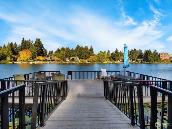 322 N 134th Street 203, Seattle WA 98133