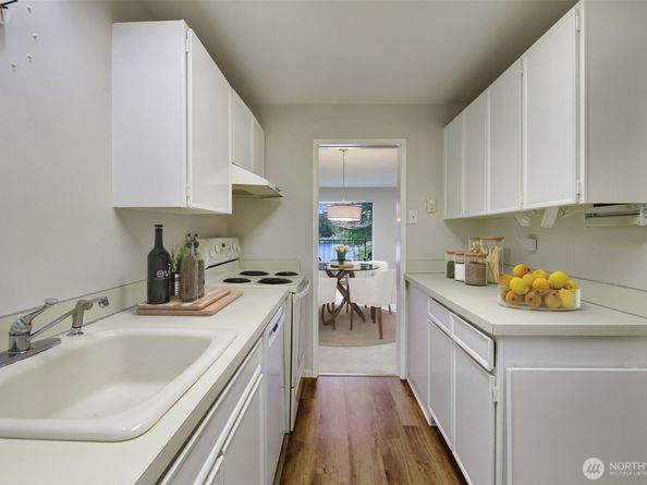 322 N 134th Street 203, Seattle WA 98133