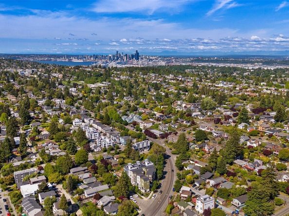 6320 41st Avenue SW D, Seattle WA 98136