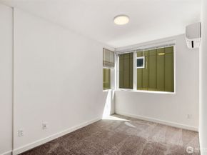 6320 41st Avenue SW D, Seattle WA 98136