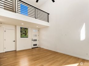6320 41st Avenue SW D, Seattle WA 98136