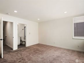 6320 41st Avenue SW D, Seattle WA 98136