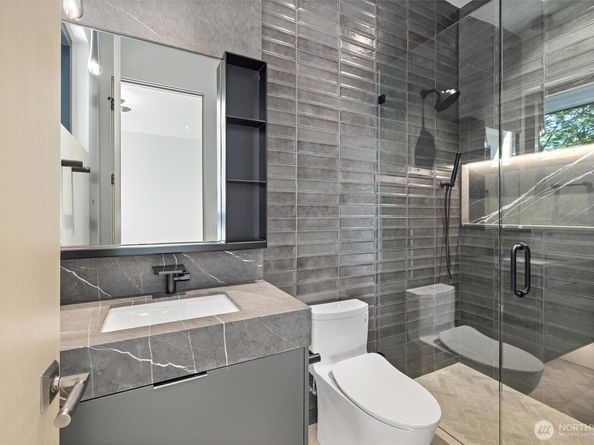 204 Northside Road, Bellevue WA 98004