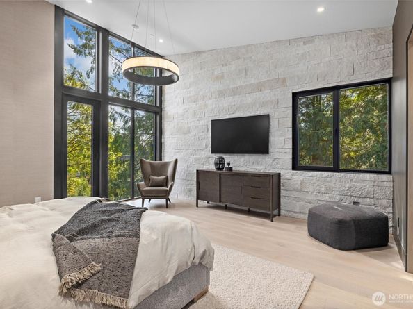 204 Northside Road, Bellevue WA 98004