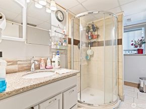 7919 37th Avenue S, Seattle WA 98118