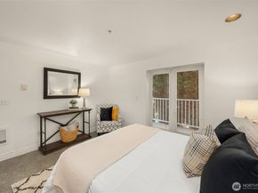 1906 Franklin Place E 103, Seattle WA 98102