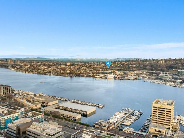 1906 Franklin Place E 103, Seattle WA 98102