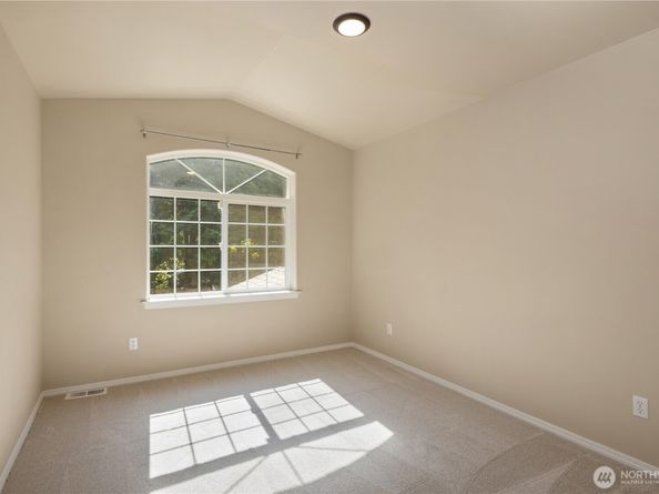 20108 NE 168th Place, Woodinville WA 98077