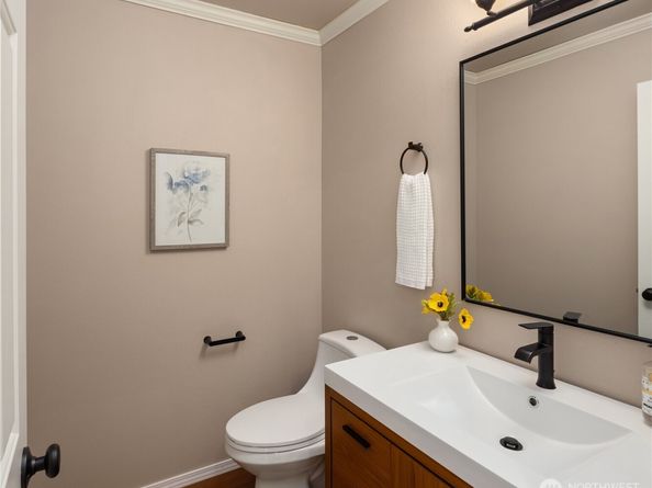 20108 NE 168th Place, Woodinville WA 98077