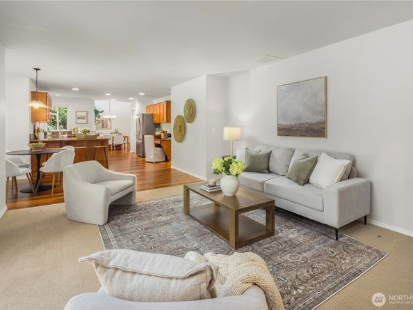 20108 NE 168th Place, Woodinville WA 98077