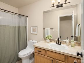 20108 NE 168th Place, Woodinville WA 98077