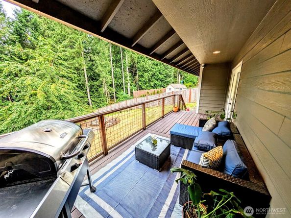 13704 Daybreak Place NW, Silverdale WA 98383