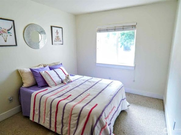 13704 Daybreak Place NW, Silverdale WA 98383