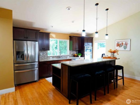 13704 Daybreak Place NW, Silverdale WA 98383