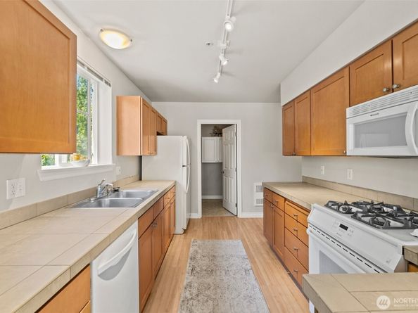 17432 Bothell Way NE B302, Bothell WA 98011