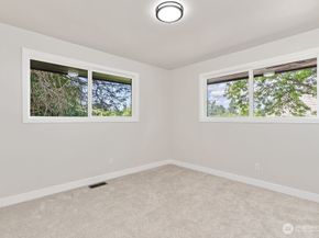 11433 SE 244th Street, Kent WA 98030