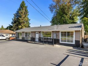 5004 188th Street SW, Lynnwood WA 98037