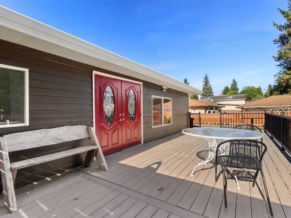 5004 188th Street SW, Lynnwood WA 98037