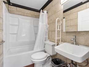 5004 188th Street SW, Lynnwood WA 98037