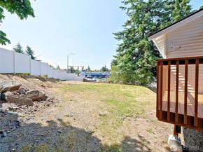 2409 NE 11th Court, Renton WA 98056